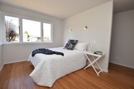 Photo of property in 8 Mckenzie Terrace, Carterton, 5713