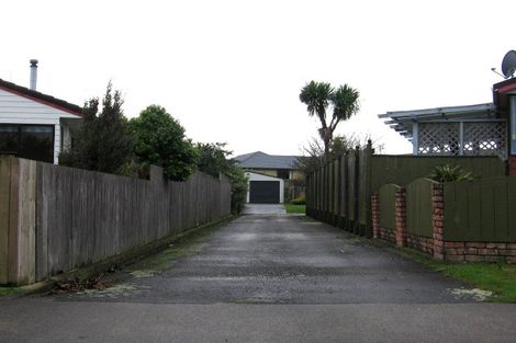 Photo of property in 19 Peppertree Glade, Kelvin Grove, Palmerston North, 4414