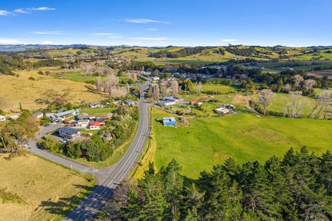 Photo of property in 1972 Paparoa Valley Road, Paparoa, 0571