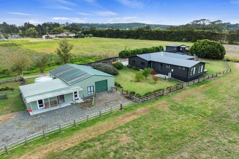 Photo of property in 216 Riverhead Road, Kumeu, 0892
