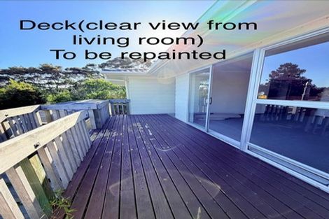 Photo of property in 51 Easton Park Parade, Glenfield, Auckland, 0629