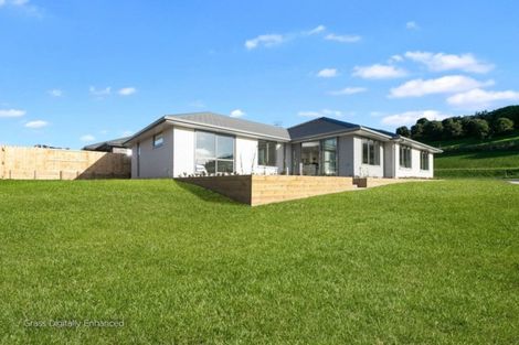 Photo of property in 18 Lakeside Terrace, Omokoroa, 3114