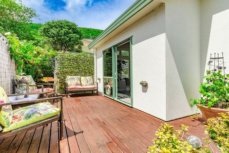 Photo of property in 56 Kakariki Grove, Waikanae, 5036