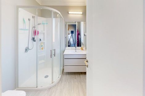 Photo of property in 20b Phillips Street, Sanson, 4817