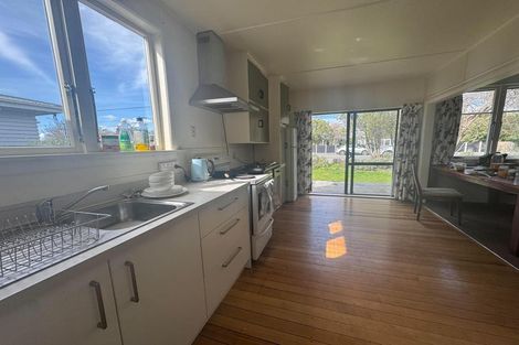 Photo of property in 286 High Street South, Carterton, 5713