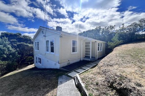 Photo of property in 100 Sidlaw Street, Strathmore Park, Wellington, 6022