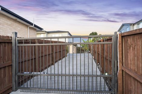 Photo of property in 64 Cirrus Way, Ranui, Auckland, 0612
