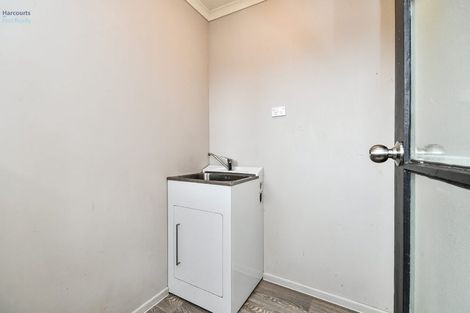 Photo of property in 15 Racecourse Road, Waiuku, 2123