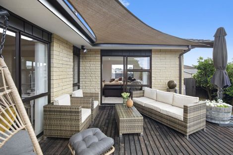 Photo of property in 36 Edgewater Parade, Waiuku, 2123