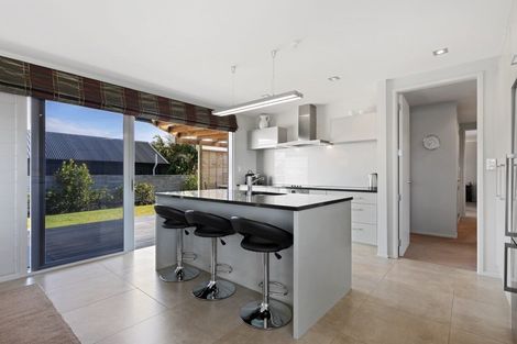 Photo of property in 75 Pitau Road, Mount Maunganui, 3116