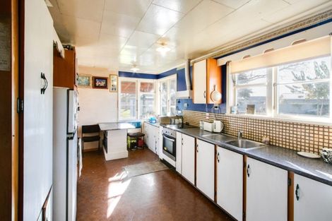 Photo of property in 16 Fleming Crescent, Maraenui, Napier, 4110