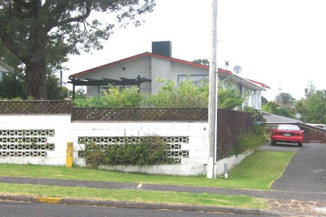 Photo of property in 2/22 Neal Avenue, Glenfield, Auckland, 0629