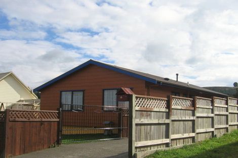 Photo of property in 6 Murchison Street, Island Bay, Wellington, 6023