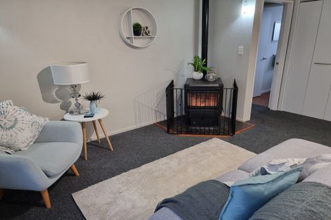 Photo of property in 2/16a Ranfurly Street, Trentham, Upper Hutt, 5018