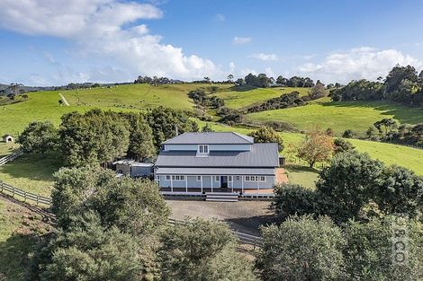 Photo of property in 344 Waitakere Road, Taupaki, Henderson, 0782