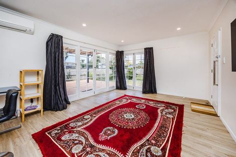 Photo of property in 1/1 Cooper Place, Papakura, 2110