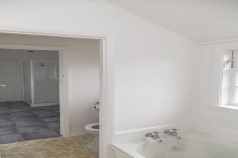 Photo of property in 4 Victory Crescent, Tawa, Wellington, 5028