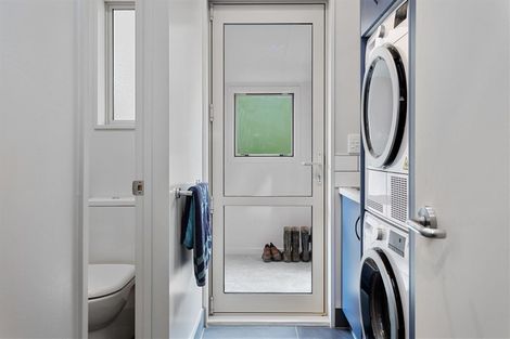 Photo of property in 134 High Street, Oxford, 7430