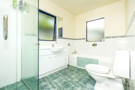 Photo of property in 13 Asbury Crescent, Campbells Bay, Auckland, 0630