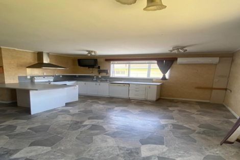 Photo of property in 2 Waimahia Avenue, Weymouth, Auckland, 2103