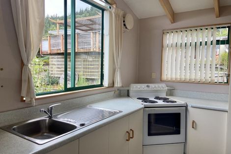 Photo of property in 16b Leicester Street, Picton, 7220