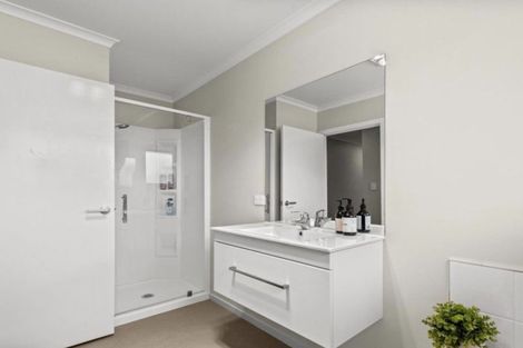 Photo of property in 118 Milton Terrace, Picton, 7220