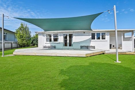 Photo of property in 9 Seddon Street, Dannevirke, 4930