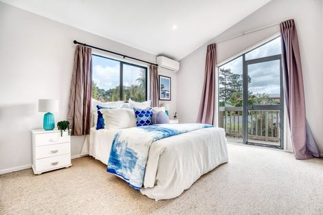 Photo of property in 32 Outlook Road, Greenhithe, Auckland, 0632