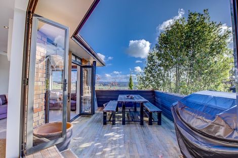 Photo of property in 15 Tironui Terrace, Western Heights, Hamilton, 3200