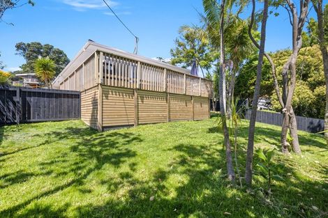 Photo of property in 1/92 Saddleback Rise, Murrays Bay, Auckland, 0630