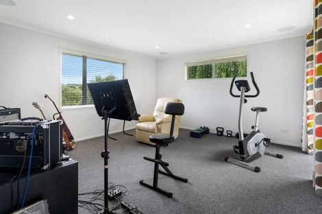 Photo of property in 2g Country Club Lane, Waiuku, 2123