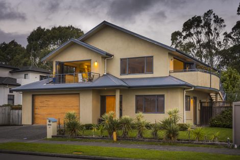 Photo of property in 56 Ruapehu Drive, Fitzherbert, Palmerston North, 4410