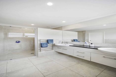 Photo of property in 33 Hinau Road, Karaka, Papakura, 2113