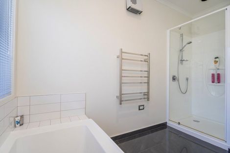 Photo of property in 6 Roseberry Place, Whitianga, 3510