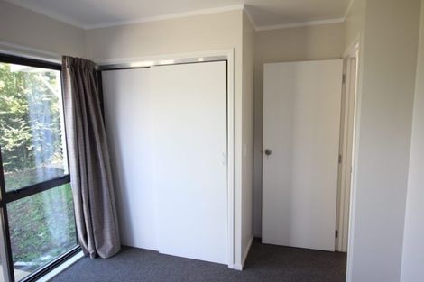 Photo of property in 19 Barrys Road, Glendene, Auckland, 0602