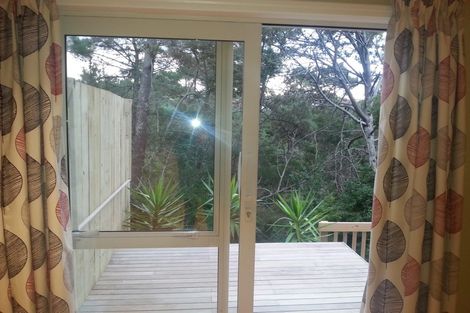 Photo of property in 5 Saddleback Rise, Murrays Bay, Auckland, 0630