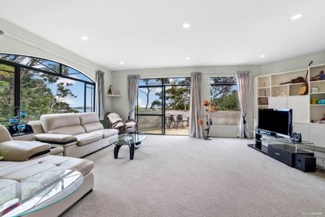 Photo of property in 43b Island Bay Road, Beach Haven, Auckland, 0626