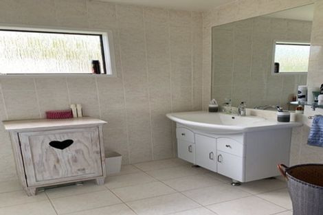 Photo of property in 1/73 Oaktree Avenue, Browns Bay, Auckland, 0630