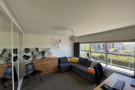 Photo of property in 2/23 Craig Road, Milford, Auckland, 0620
