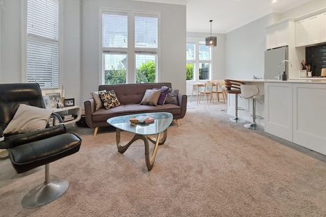 Photo of property in 49 Tinakori Road, Thorndon, Wellington, 6011