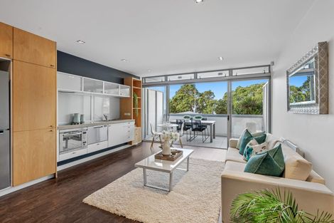 Photo of property in Ocean Breeze Apts, 2107/87 Clyde Road, Browns Bay, Auckland, 0630