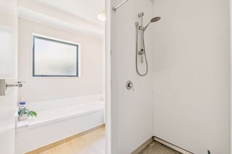 Photo of property in 9 Eloise Place, Clendon Park, Auckland, 2103