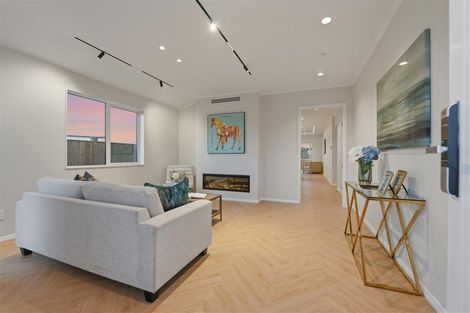 Photo of property in 9 Toporoa Street, Karaka, 2113