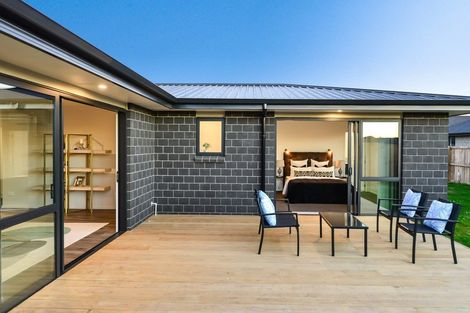 Photo of property in 11 Kimbolton Street, Rototuna North, Hamilton, 3210