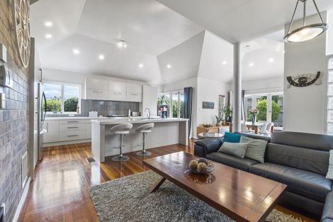 Photo of property in 19 Beerescourt Road, Beerescourt, Hamilton, 3200