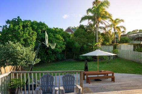 Photo of property in 7 John Dee Crescent, Red Beach, 0932