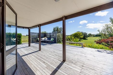 Photo of property in 159 Pukenamu Road, Te Horo, Otaki, 5581