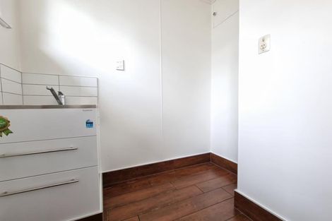 Photo of property in 5a Randwick Road, Northland, Wellington, 6012