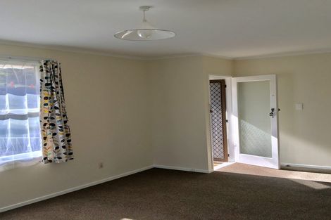 Photo of property in 2/19 Sudan Avenue, Milford, Auckland, 0620