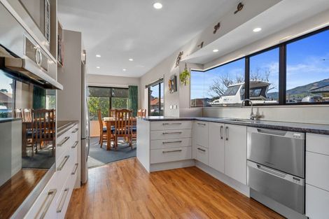 Photo of property in 17 Coleridge Place, Stoke, Nelson, 7011